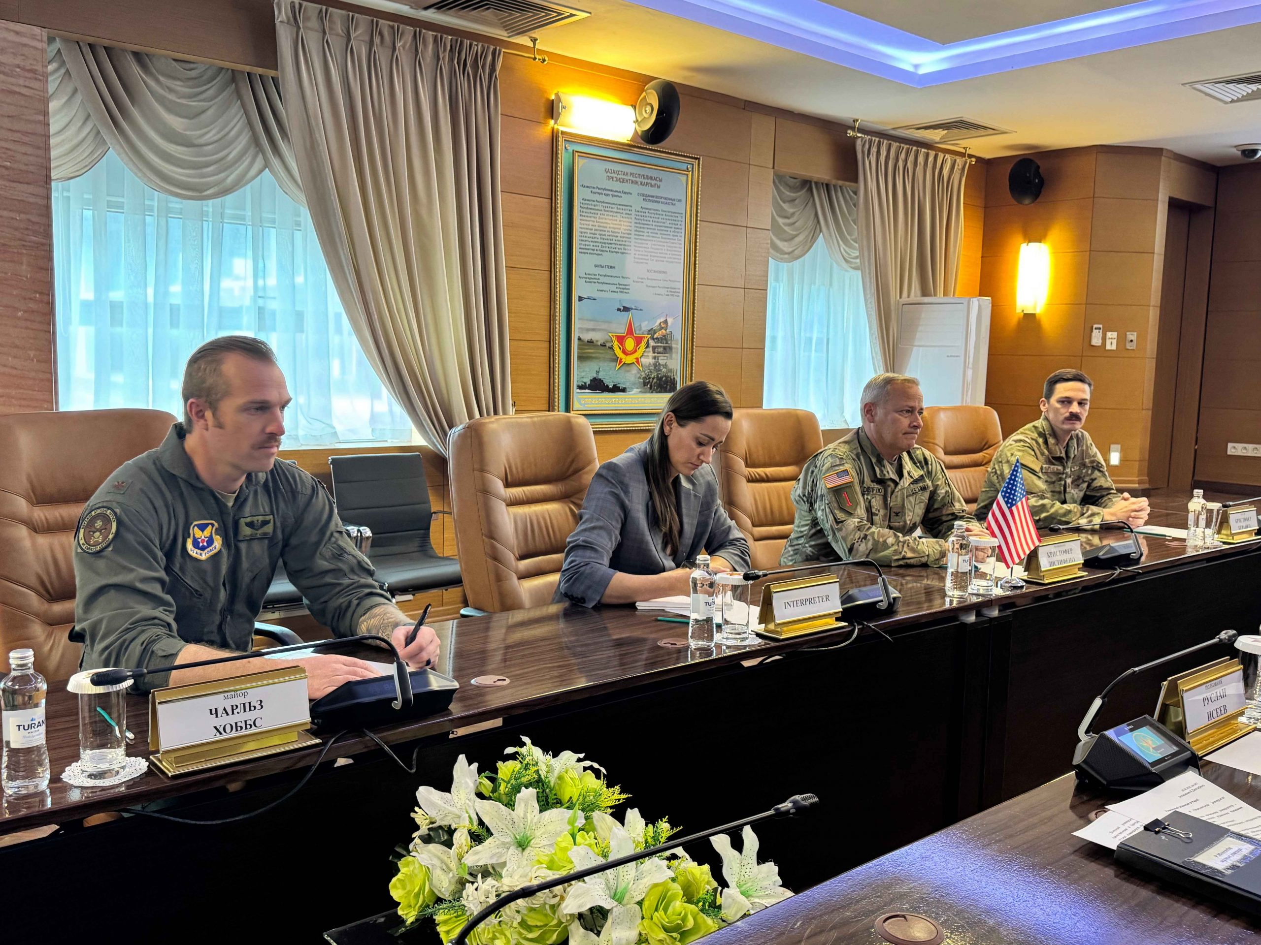 АҚШ Әскери атташесінің Ұлттық қорғаныс университетіне сапары