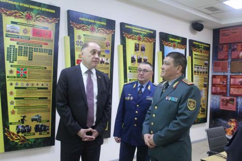 Визит государственного секретаря