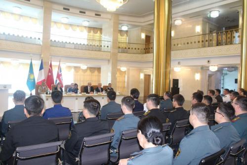 Выпуск слушателей курсов интенсивного изучения русского и турецкого языков